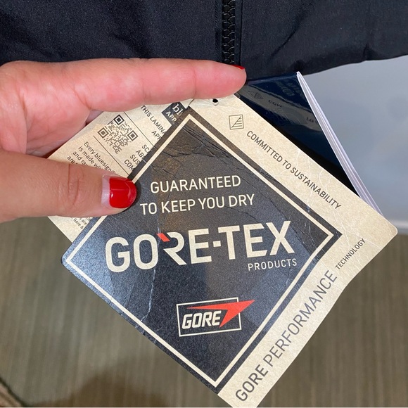 NEW North Face Summit Verbier Gortex Jacket - Women's Size XS - Black - Picture 3 of 10